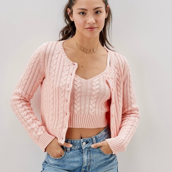 American Eagle Cable Knit Cardigan Size Medium - Picture 1 of 4